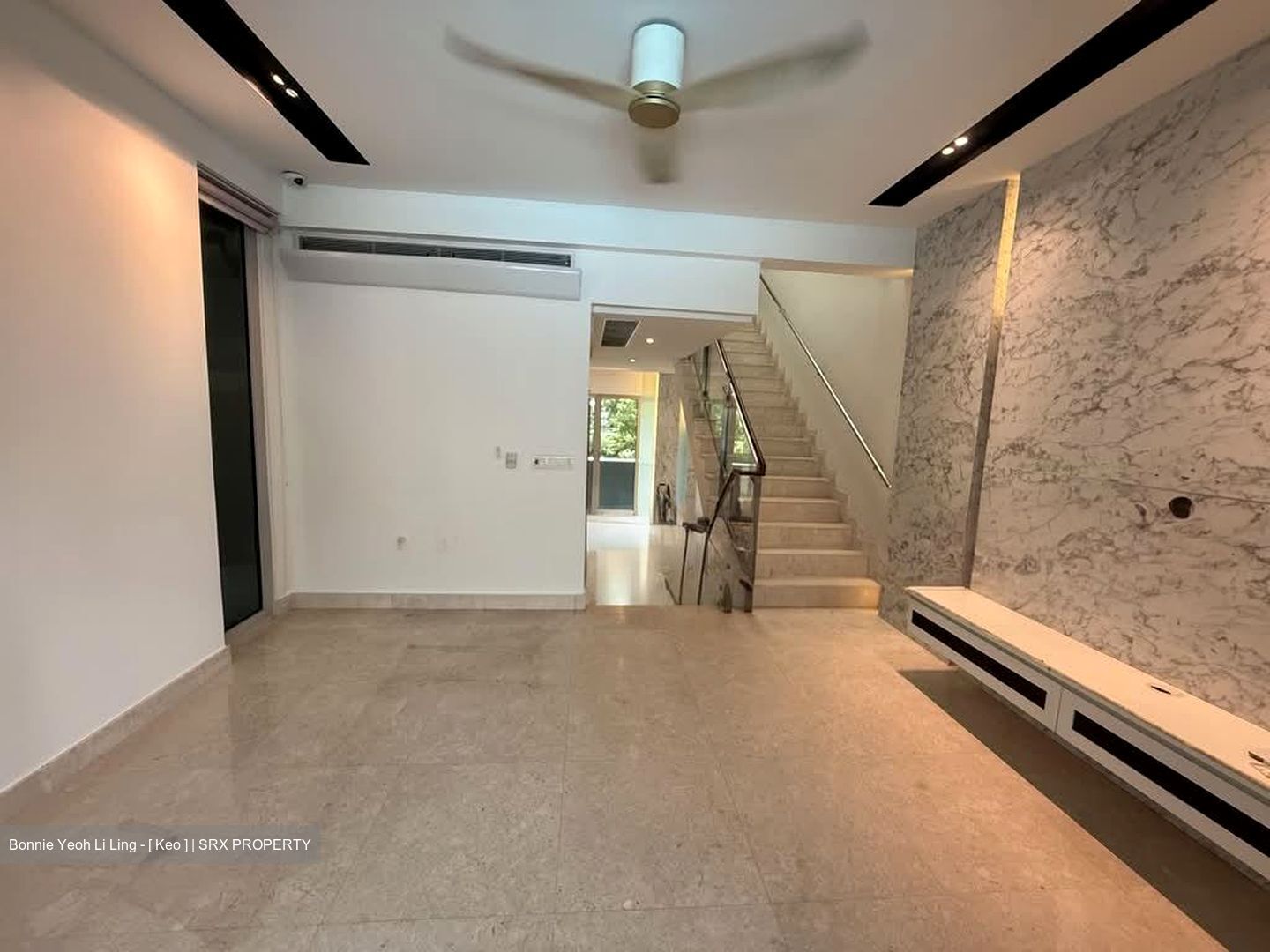 Eight Riversuites (D12), Terrace #566630531
